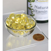 Miniatura de Swanson's Vitamin E - Natural 400 IU 250 cápsulas de gelatina mole numa taça, fornecendo apoio antioxidante e promovendo a saúde cardiovascular.